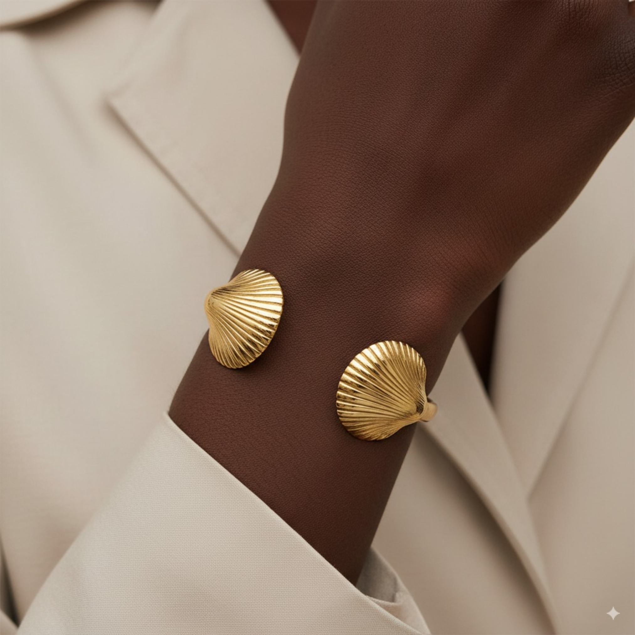 Bracelet manchette coquillage