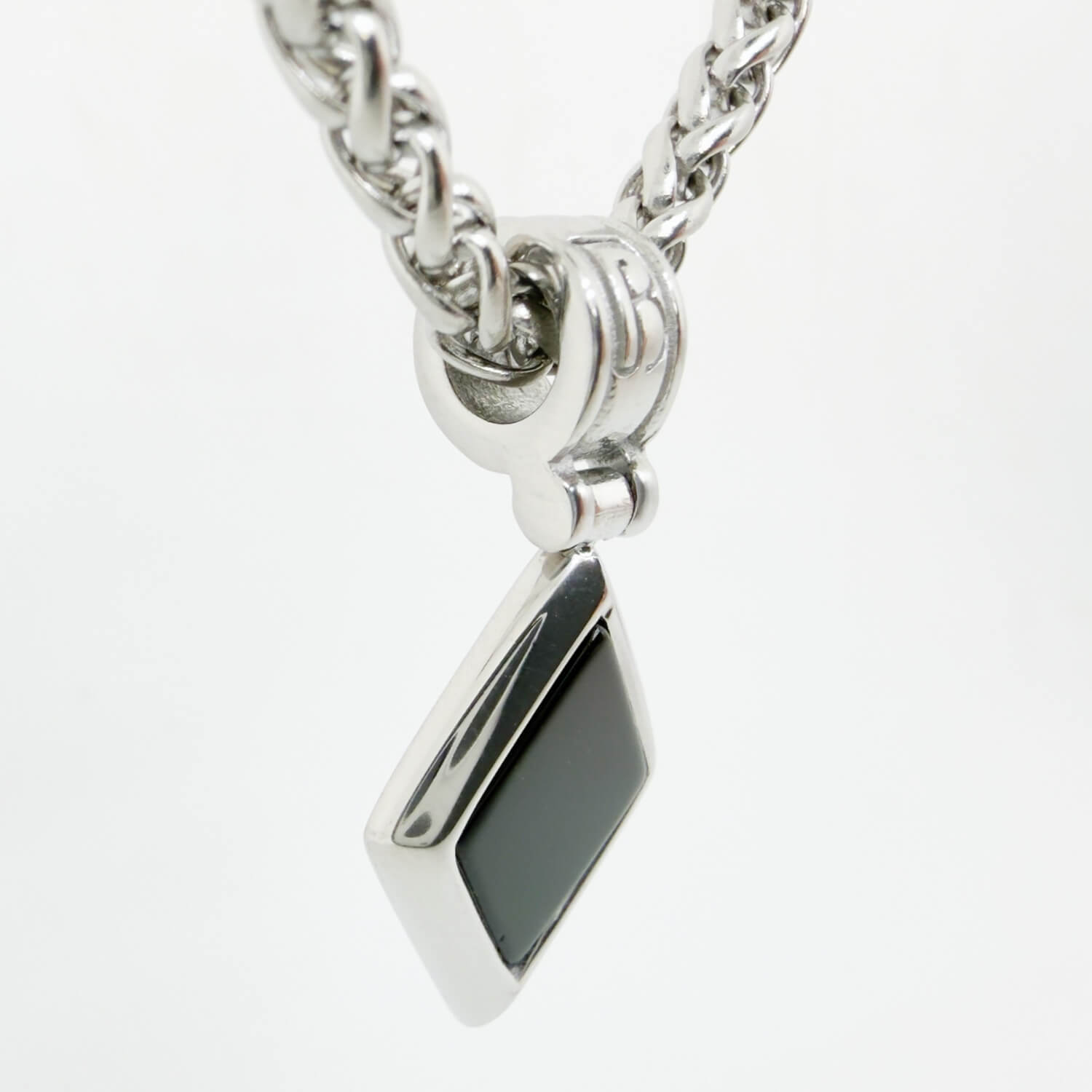 Diamond Shape Onyx Necklace – Silver