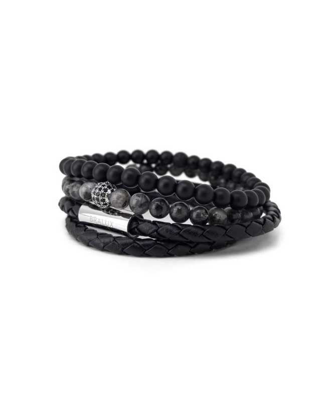 مجموعة من الجلد الأسود الثنائي المطلي بالفضة Main image