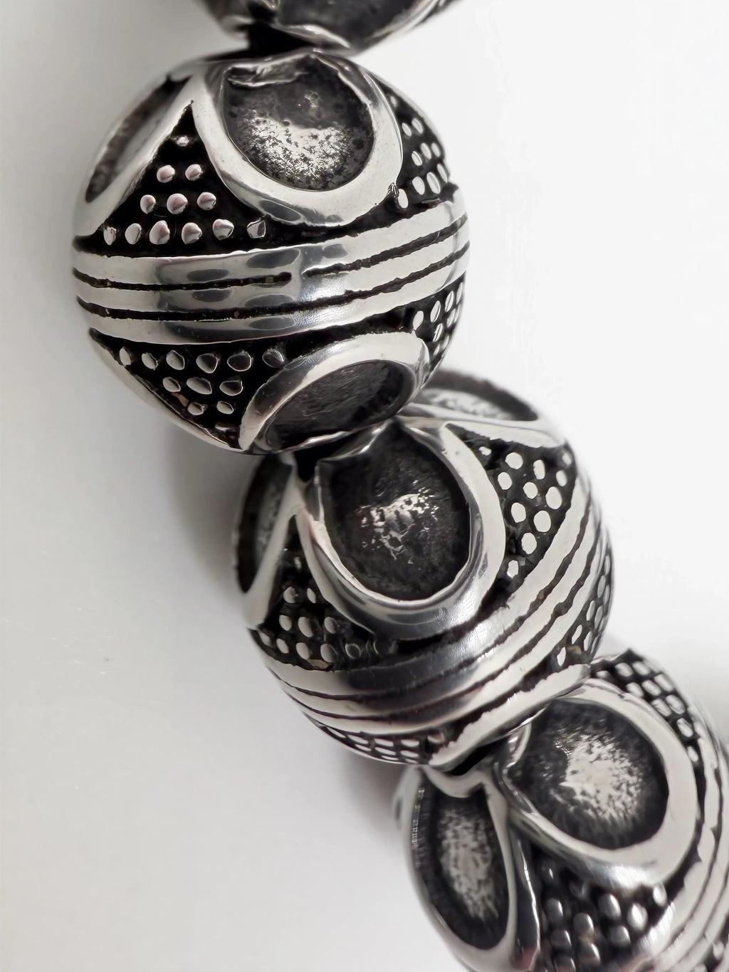 Cylinder Thread Bracelet