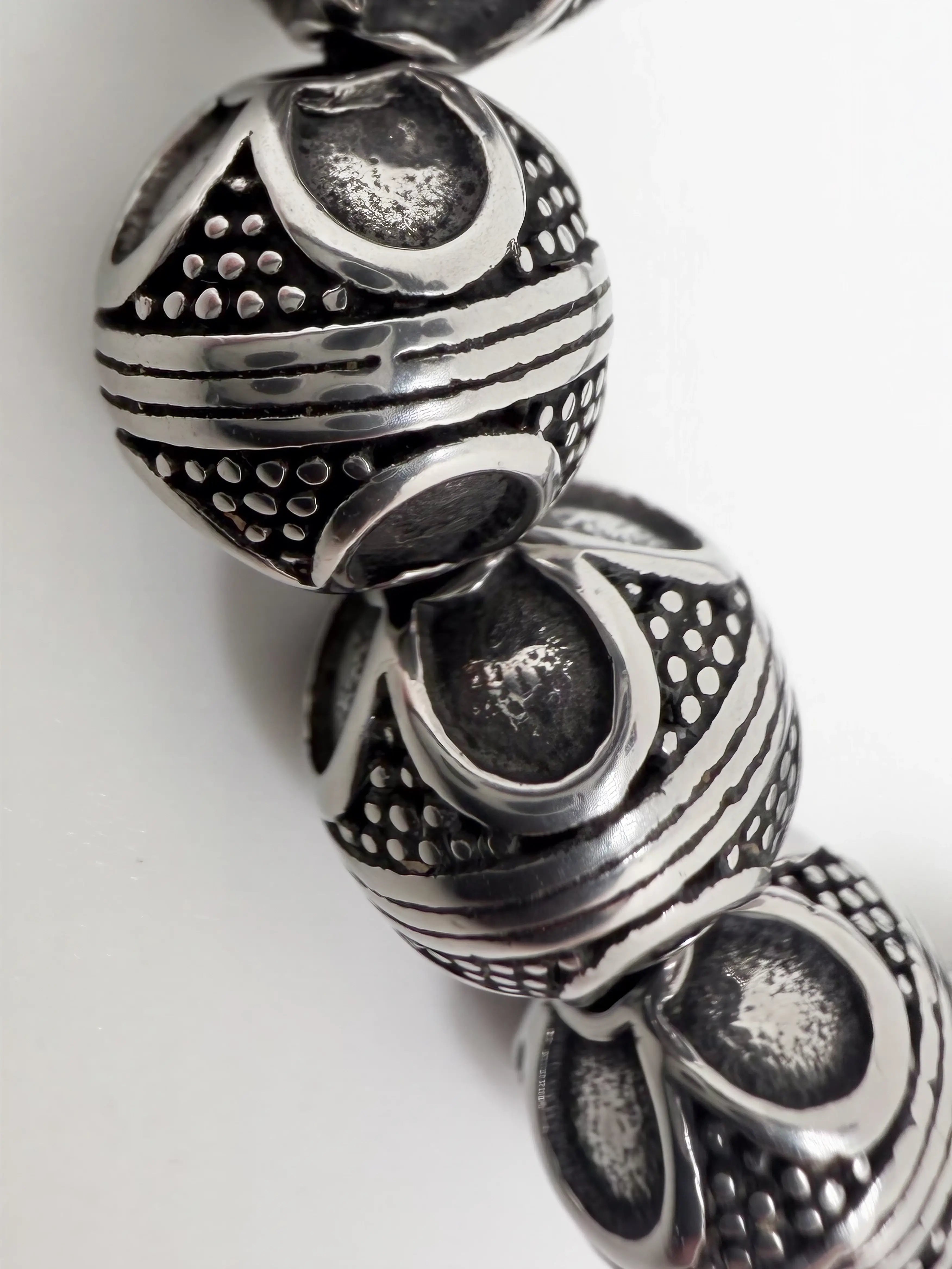 Cylinder Thread Bracelet