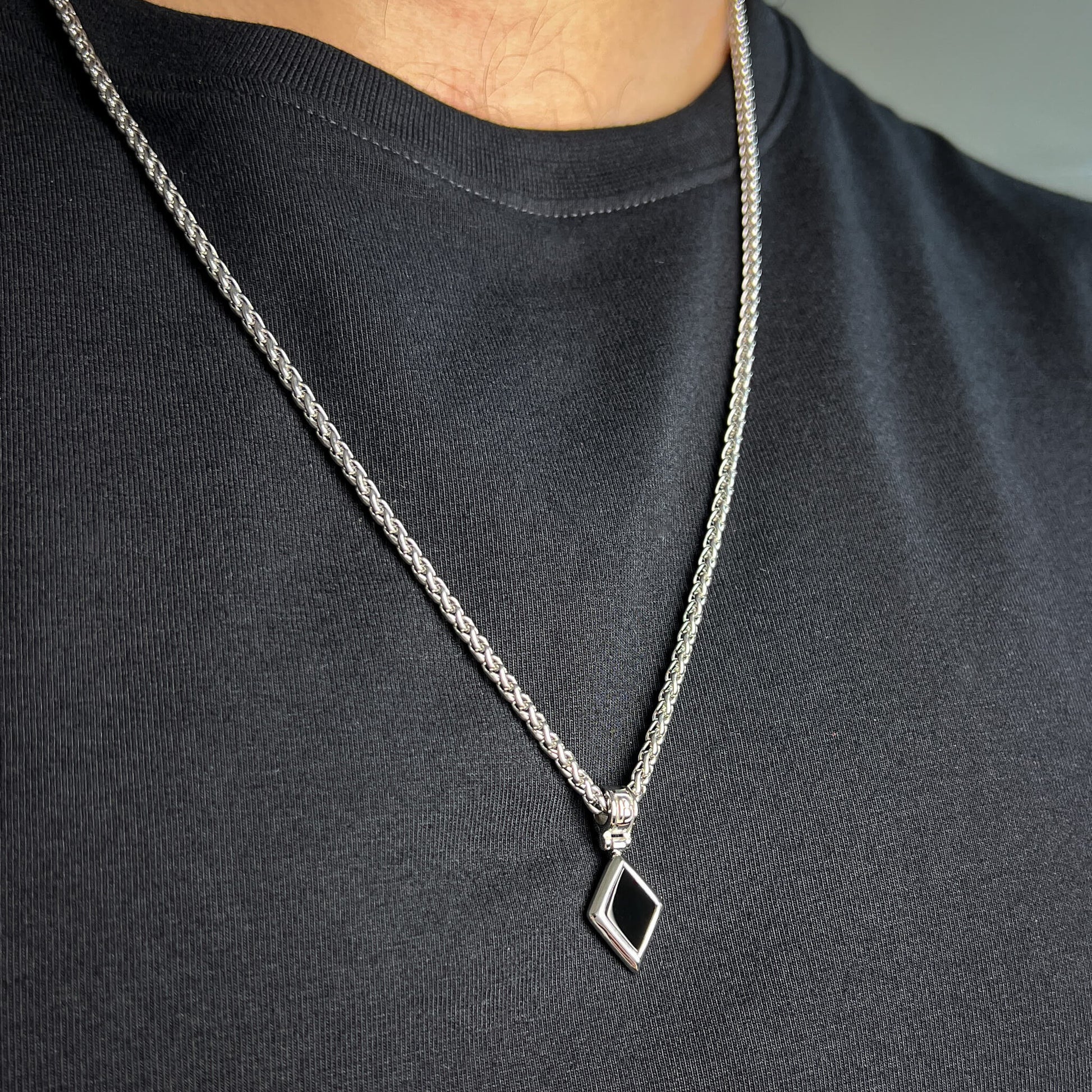 Diamond Shape Onyx Necklace – Silver