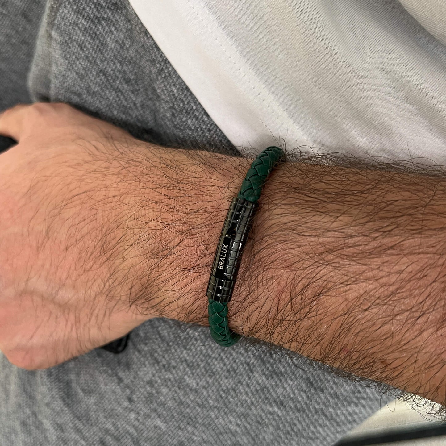 The 6mm Green and Black Buckle Bracelet