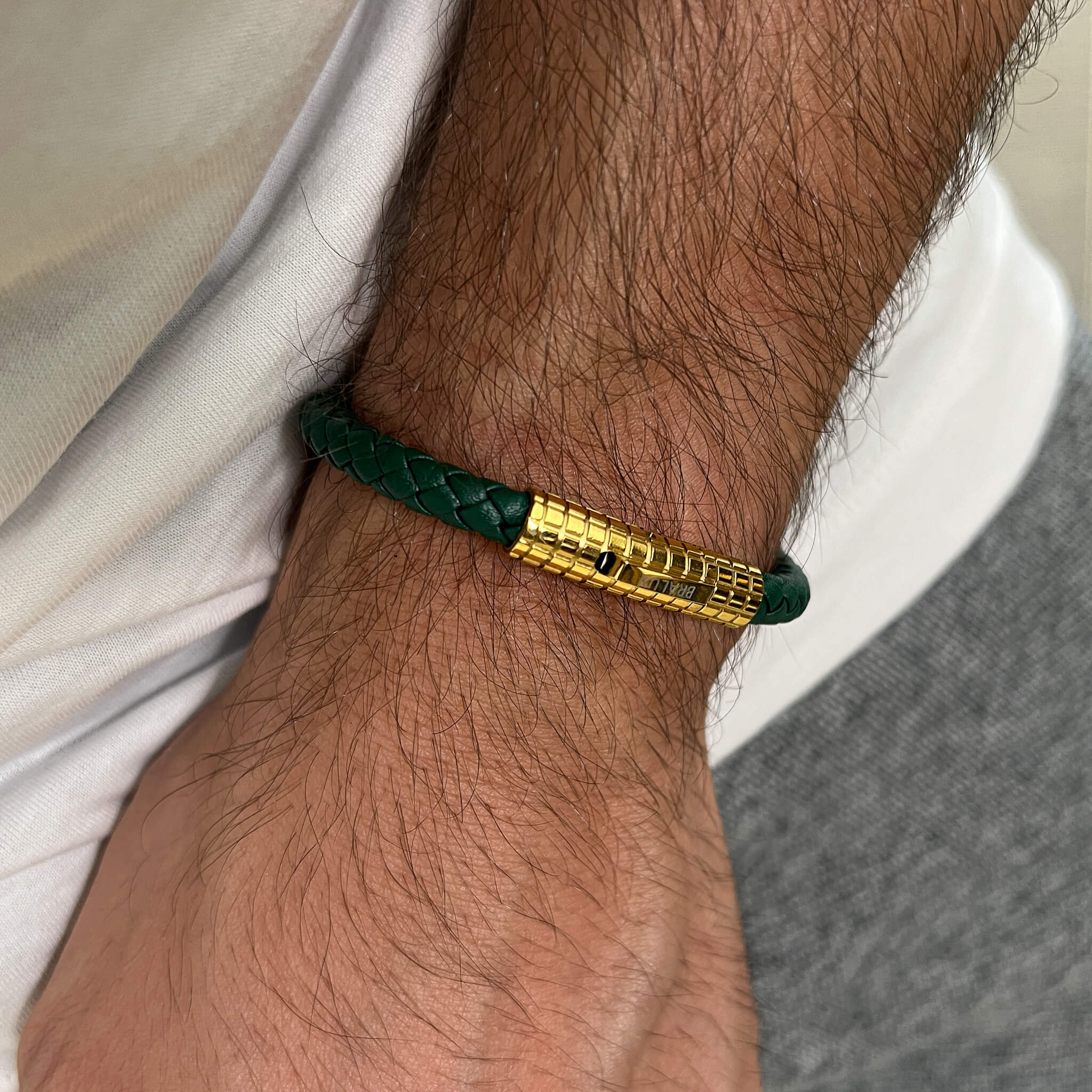 Green Vintage Bracelet – Gold Secondary image