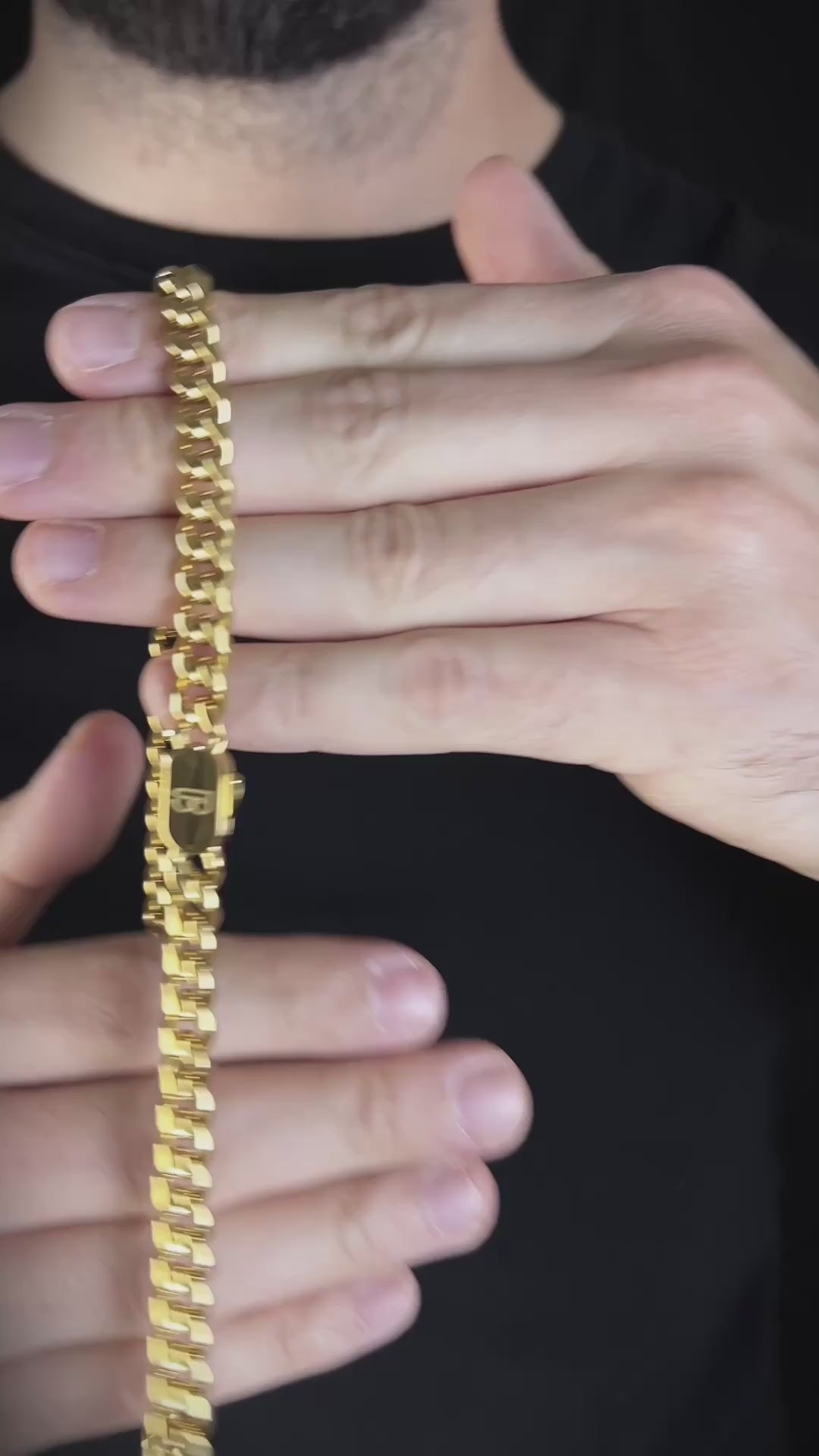 السلسلة الكوبية المطلية بالذهب