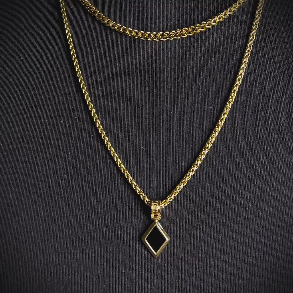 Diamond Shape Onyx Necklace – Gold
